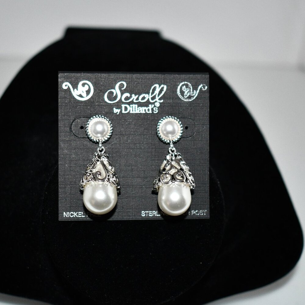 Scroll By Dillard's Pearl with Silver Detail Dangle Earrings NWT  Details:  Pear